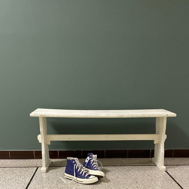 White Weathered Bench in Wood For Sale - Image 8 of 9