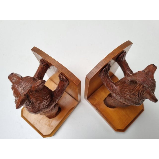 Wood Wooden Black Forest Bookends with Hand-Carved Bears by Geschwister Sarbach, Switzerland, 1930s, Set of 2 For Sale - Image 7 of 16