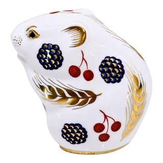 Royal Crown Derby Harvest Mouse English Bone China Paperweight – Imari Style, Gold Stopper, Vintage Collectible Décor For Sale
