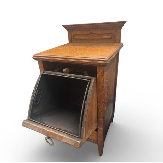 Antique Oak Coal Purdonium & Firewood Scuttle With Relief Carved Oak Tree For Sale In West Palm - Image 6 of 7
