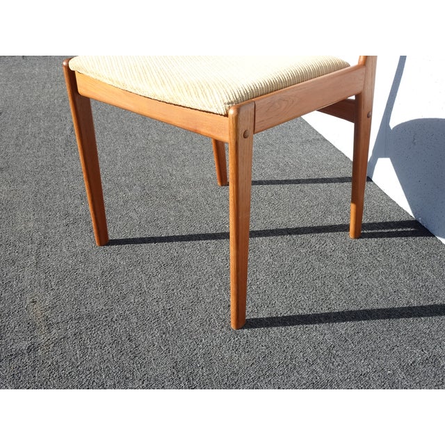 Set of Four Mid Century Modern D-Scan Style Dining Room Chairs For Sale - Image 10 of 17