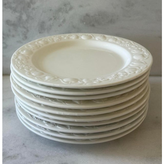 Mid 20th Century Italian Windsor Browne Dinner Plates With Embossed Fruit Rim - Set of 5 For Sale - Image 9 of 9