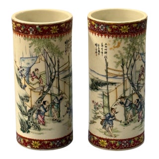 Early 20th Century Chinese Famille Rose Porcelain Hat Stands/Vases, Pair For Sale