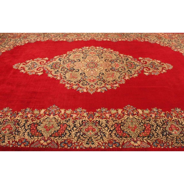 Red Middle Eastern Hand-Knotted Rug in Wool For Sale - Image 8 of 11