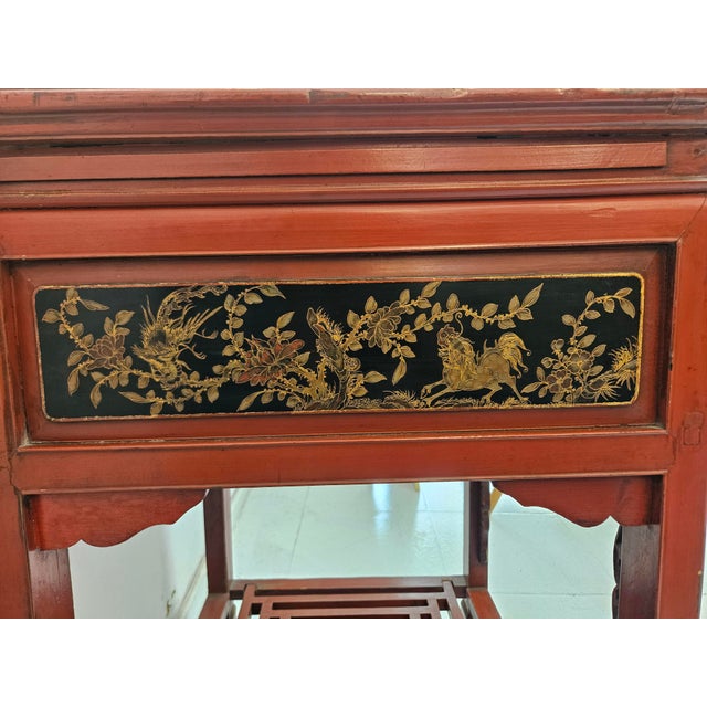 Blue Lacquered Table in wood, in Good conditions. Designed before 1890