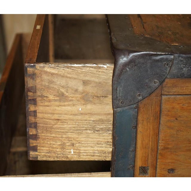 Campaign Oak Zinc Bound Chest of Drawers by Army & Navy C.S.L Makers, 1890 For Sale - Image 16 of 18