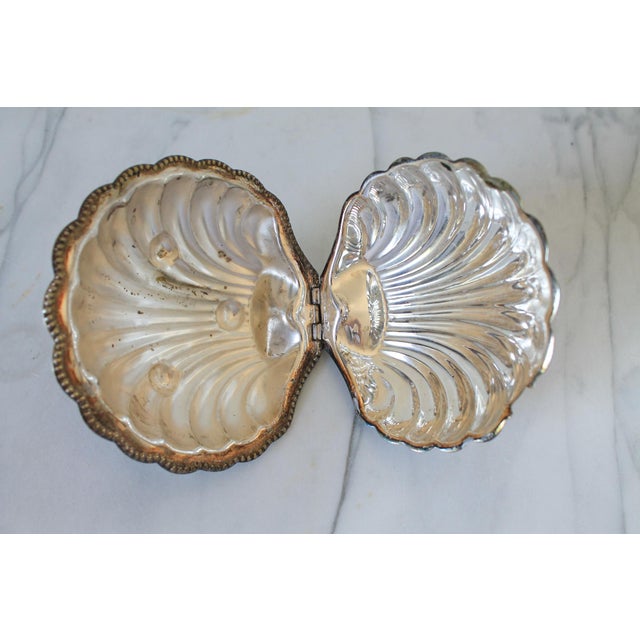 Vintage Silver-Plated Shell Butter Dish & Caviar Server With Frosted Glass Liner For Sale In Milwaukee - Image 6 of 12