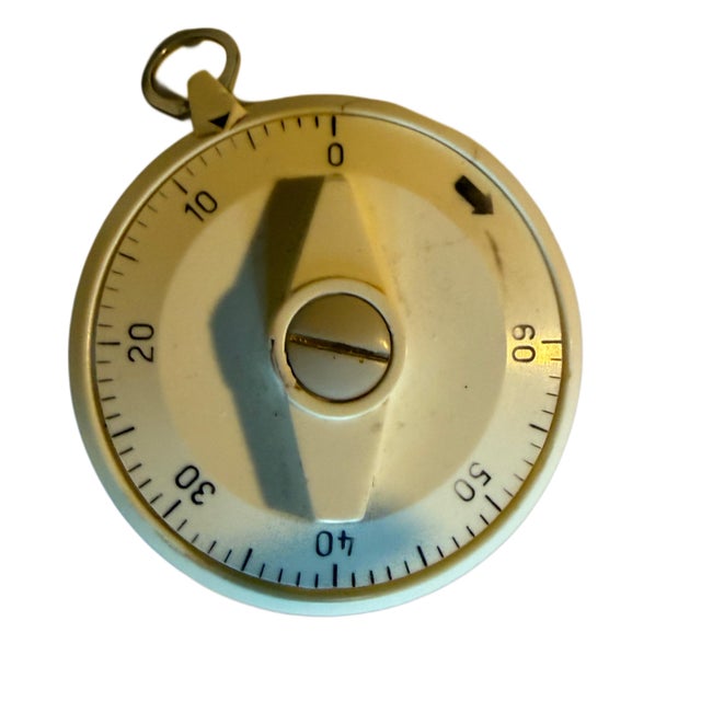 Bauhaus Wall Kitchen Clock in Porcelain and Glass Quartz with Egg Timer from Remington Lektro-Kling, 1964 For Sale - Image 3 of 6