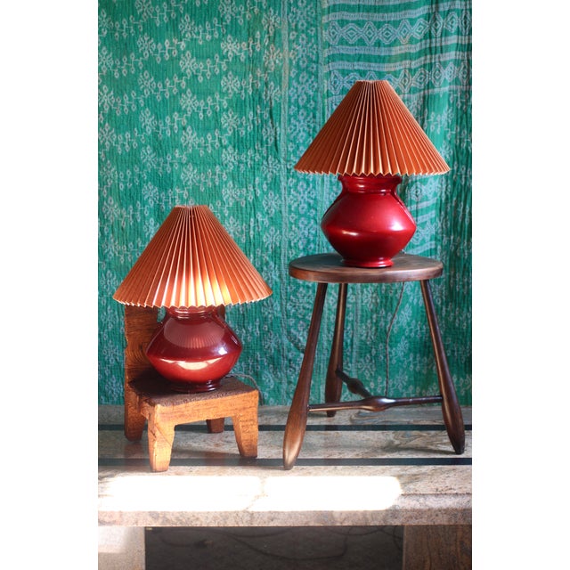 1920s Pair of Red Glass Art Deco Table Lamps With Orange Pleated Lampshades For Sale - Image 18 of 18