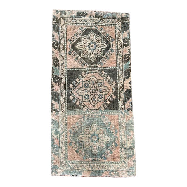 Turkish Yastik Rug 1'6" x 3'1" For Sale
