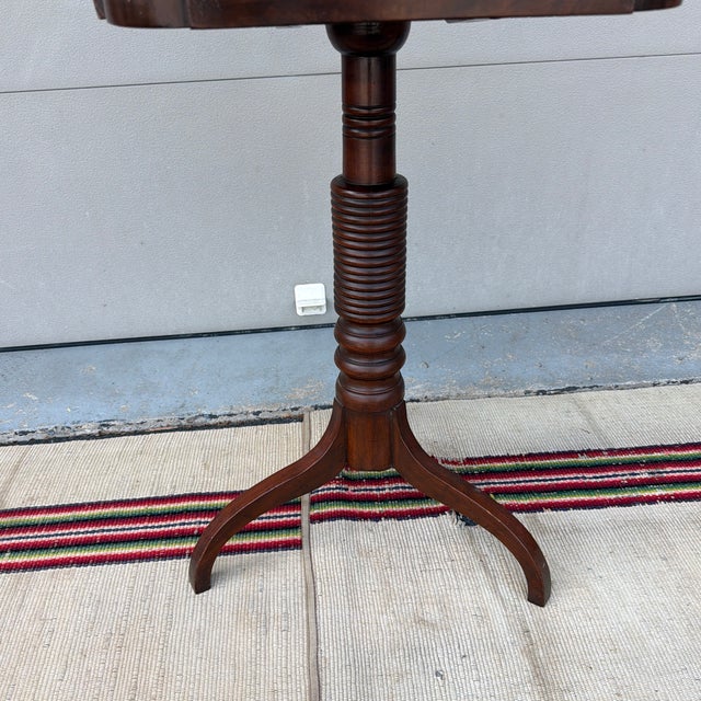 Antique Pennsylvania Walnut Federal Tilt Top Spider Leg Candlestand, Chester County, Circa 1820s For Sale - Image 4 of 12