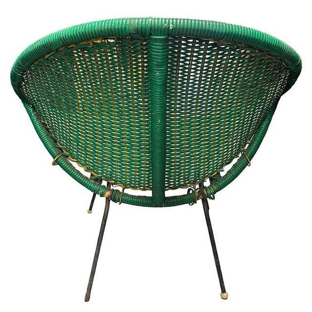 1950s Sam Avedon Styled Iron Outdoor/Patio Saucer Chair W/ Nylon Weaved Seat For Sale - Image 4 of 8