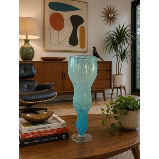Fabulous vintage Murano striped vase by Federico Scarpa from the 1970’s. This a rare find beautiful simplistic modern it’s...