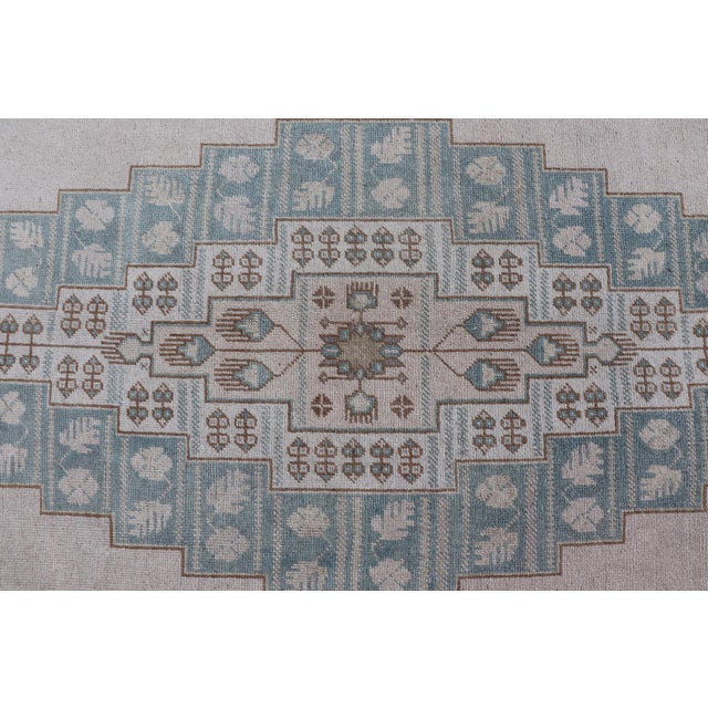 Blue Large Vintage Turkish Oushak Rug With Central Medallion in Blue and Cream** For Sale - Image 8 of 14