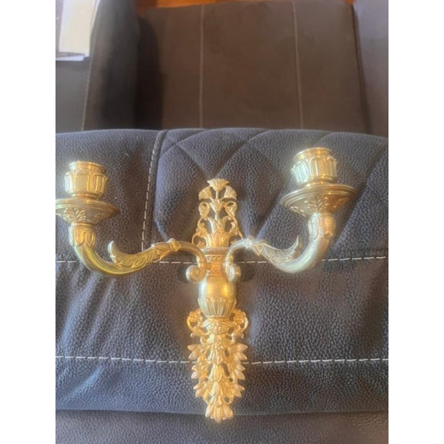 Hollywood Regency Vintage Ornate Brass Wall Sconce For Sale - Image 3 of 4