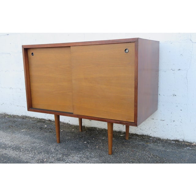 Mid-Century Modern Mid Century Modern Server Buffet Tv Cabinet 6266 For Sale - Image 3 of 17