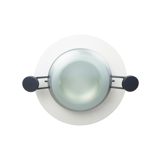 Postmodern Silver Metal & Sandblasted Glass Cyclos Wall Lamp by Michele De Lucchi for Artemide, 1985 For Sale - Image 3 of 8