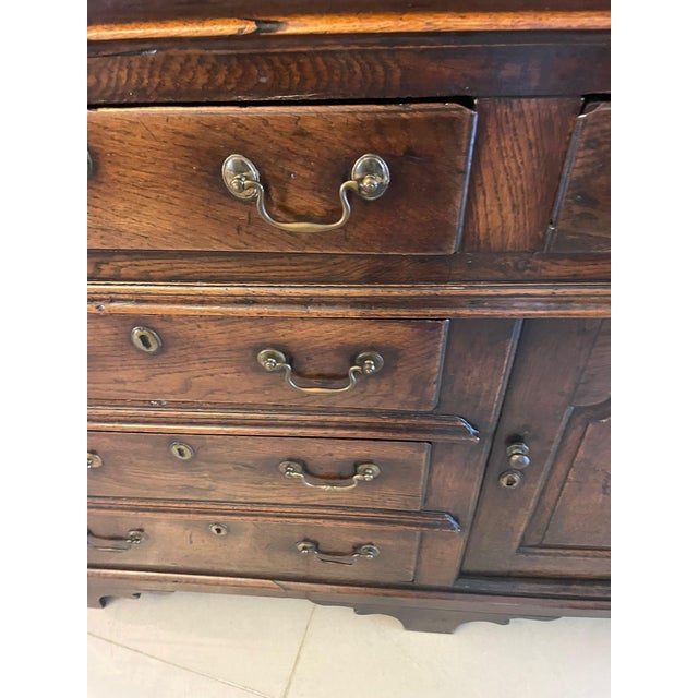 George III Oak Welsh Dresser and Original Plate Rack, 1750s For Sale - Image 11 of 18