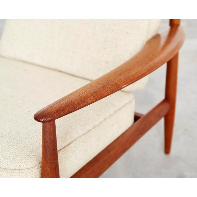 Mid-Century FD118 Easy Chair in Teak by Grete Jalk for France & Søn, 1960s For Sale - Image 6 of 17