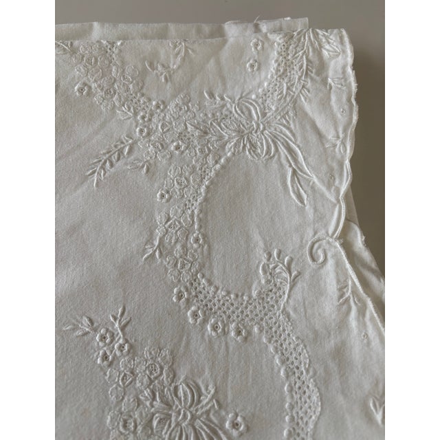 Traditional Antique Hand – Stitched Linen Sheet – Full/Double – European, Late 1800s – Early 1900s. For Sale - Image 3 of 5