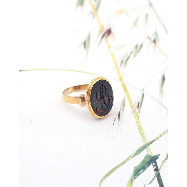 Metal Bloodstone Signet Ring in 18k Rose Gold For Sale - Image 7 of 8