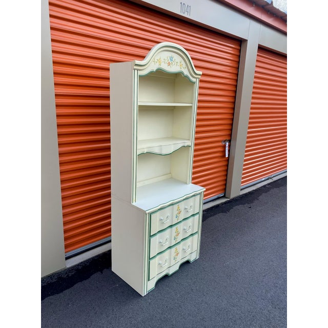 Ivory Vintage Stanley 3 Drawer Dresser With Hutch Top For Sale - Image 8 of 10