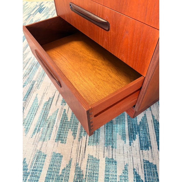 1960s Vintage G Plan Teak Chest of Drawers by E. Gomme – Mid Century Modern For Sale - Image 5 of 10