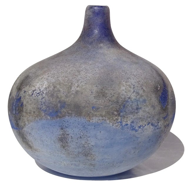 Mid 20th Century Murano Cenedese Extra Large Vintage Blue Gray Black White Scavo Texture Italian Art Glass Decorative Flower Vase For Sale - Image 5 of 12