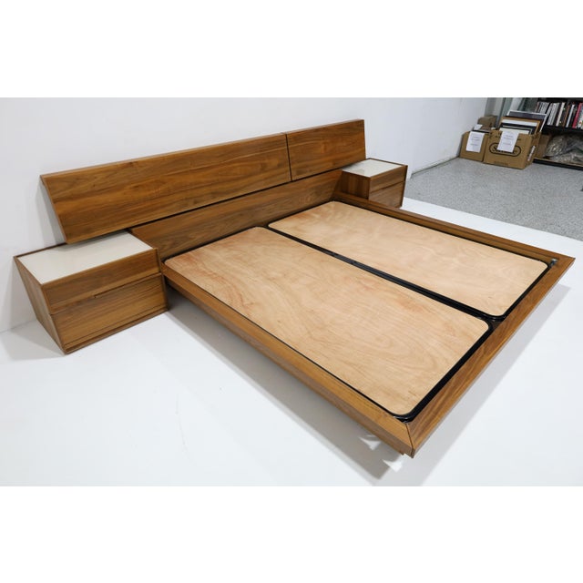 Modern Swan Bedroom Set by Huppe For Sale - Image 3 of 9