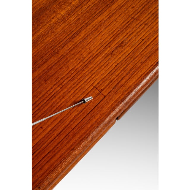 Danish Mid-Century Modern Expansion Dining Table Attributed to Johannes Andersen for Udlum Mobelfabrik in Teak, Denmark, C. 1960s For Sale - Image 15 of 16