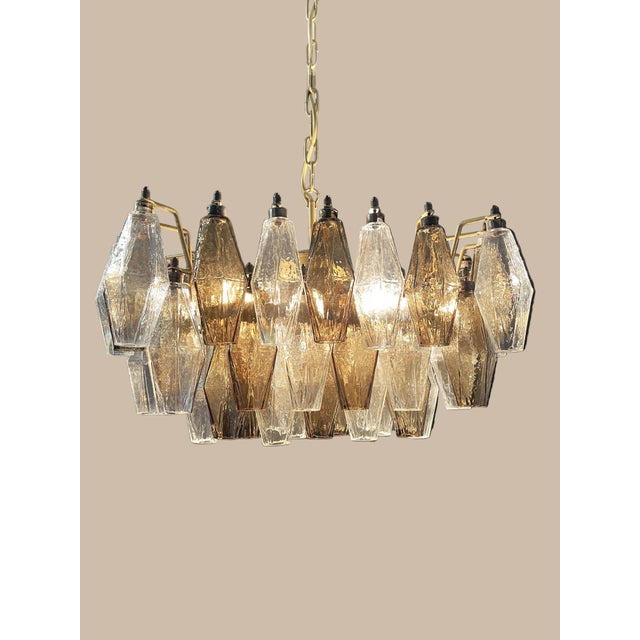 Mid-Century Modern Italian Poliedri Chandelier, 56 Hand-Blown Clear & Smoked Glass Elements, Brass Frame, 1970s Style For Sale - Image 3 of 4