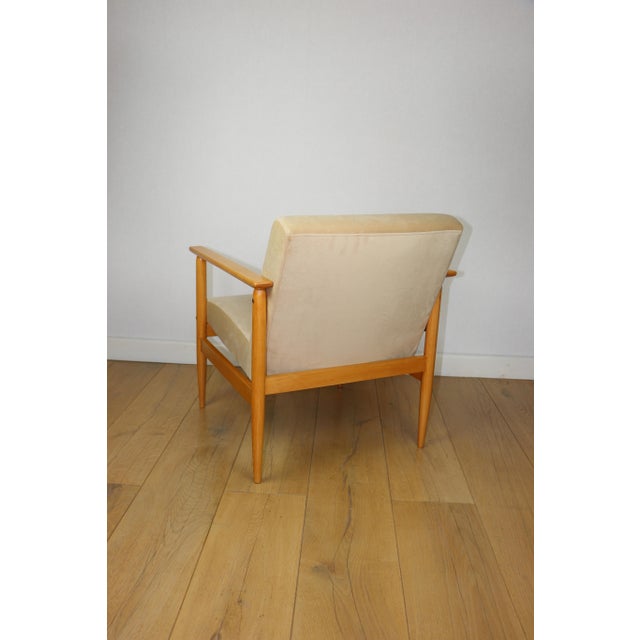 Textile Vintage Loft Lounge Chair in Light Beige Velvet Upholstery and Beech, 1970 For Sale - Image 7 of 10