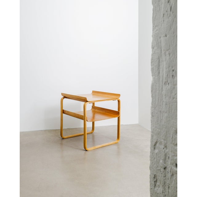 Early Mid-Century Finnish Wooden 915 / 75 Side Table by Alvar Aalto for Oy Huonekalu- ja Rakennustyötehdas A.B., 1930s For Sale - Image 3 of 7
