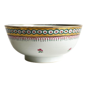 18th Century Qianlong Chinese Export Famille Rose Porcelain Bowl With Floral and Gilt Decoration