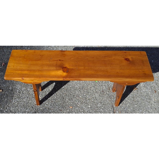 Mid 20th Century Early American Style Varnished Pine Bench For Sale In Washington DC - Image 6 of 10