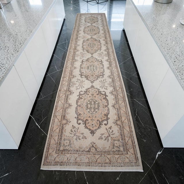 Mid-Century Modern Hand-Knotted Earth Tones Turkish Runner Rug Faded Colors Low Pile Hallway Decor - 2'9″x 12'7″ For Sale - Image 3 of 10