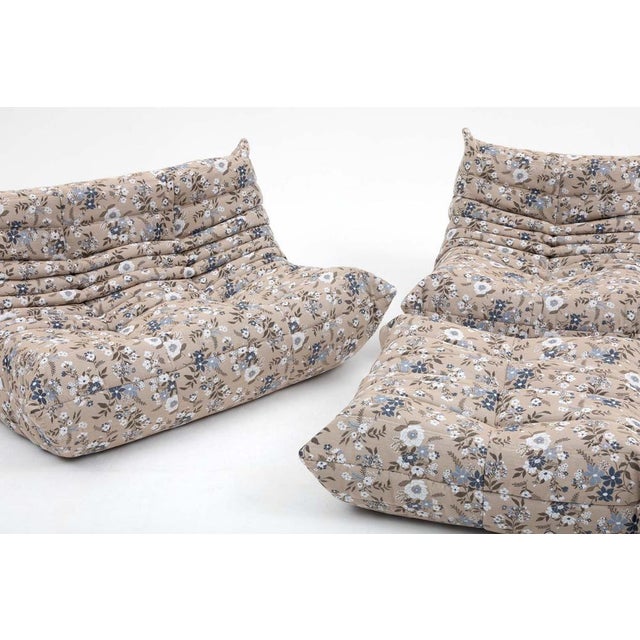This Togo has been reupholstered with new foam and high-quality new fabric, keeping its inner structure, giving the item...