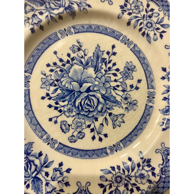 Ceramic Vintage Blue Floral Wood and Sons "Kew Blue" Plates- Set of 4 For Sale - Image 7 of 8