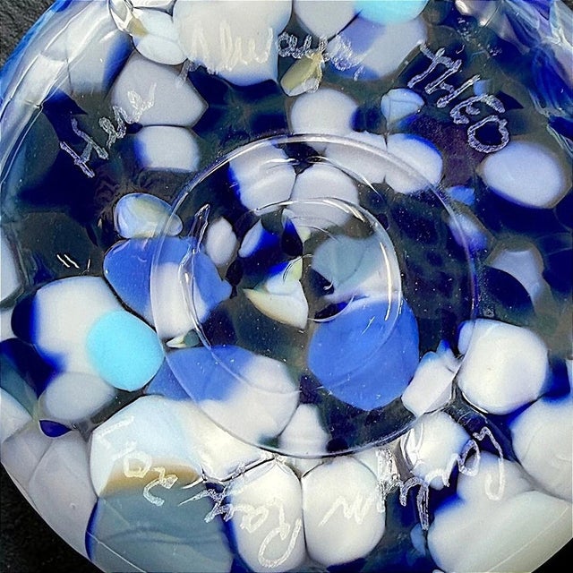 Vintage MCM Signed Hand Blown Confetti Ruffled Art Glass Bowl Handkerchief Vase For Sale - Image 4 of 5