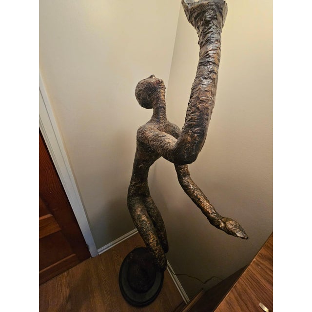 Alberto Giacometti Late 20th Century Monumental Giacometti Style Figural Sculpture Floor Lamp – Life Size Bronze Finish Modern Art Piece For Sale - Image 4 of 5