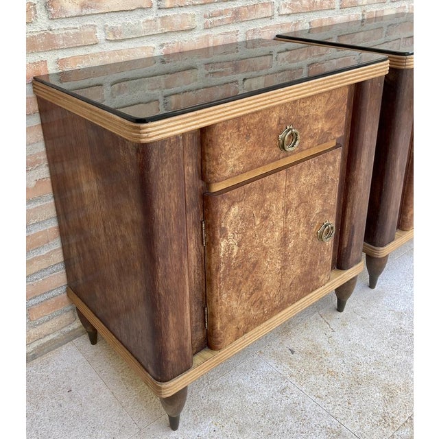 Italian Walnut and Beech Wood Nightstands with Black Glass, 1940s, Set of 2 For Sale - Image 11 of 16