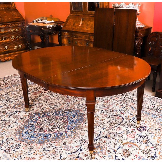 Wood Victorian Flame Mahogany Extending Dining Table, 1890s For Sale - Image 7 of 18