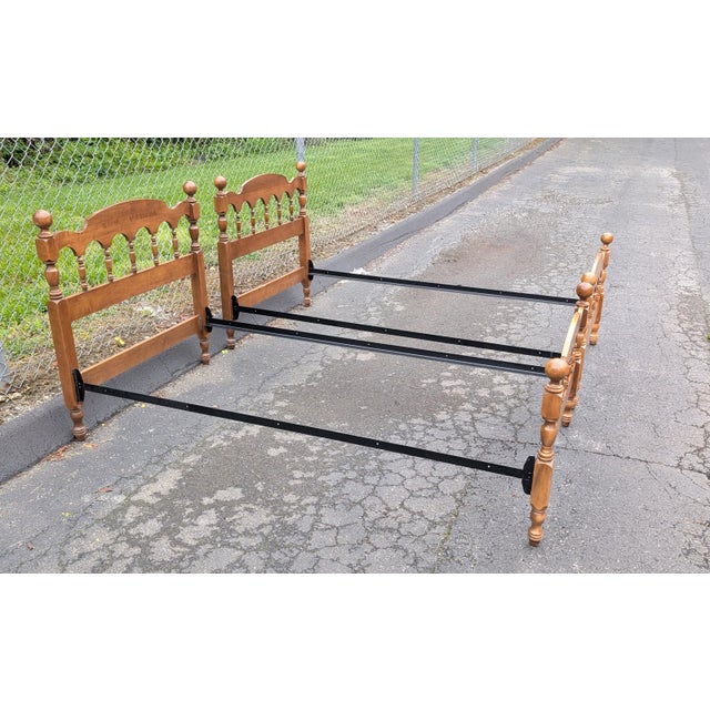 Vintage Twin Size Maple Cannonball Bed Frame - A Pair For Sale - Image 4 of 11