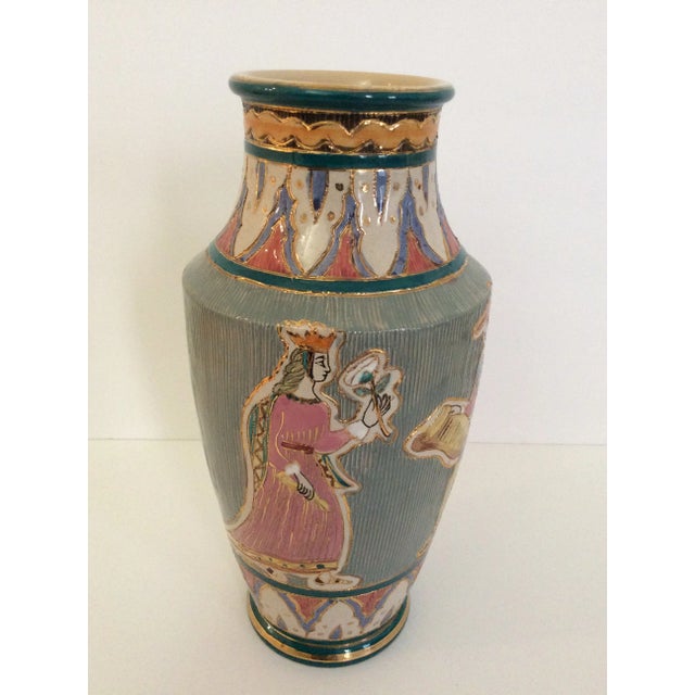 Vintage Italian Deruta Majolica Vase For Sale - Image 10 of 10