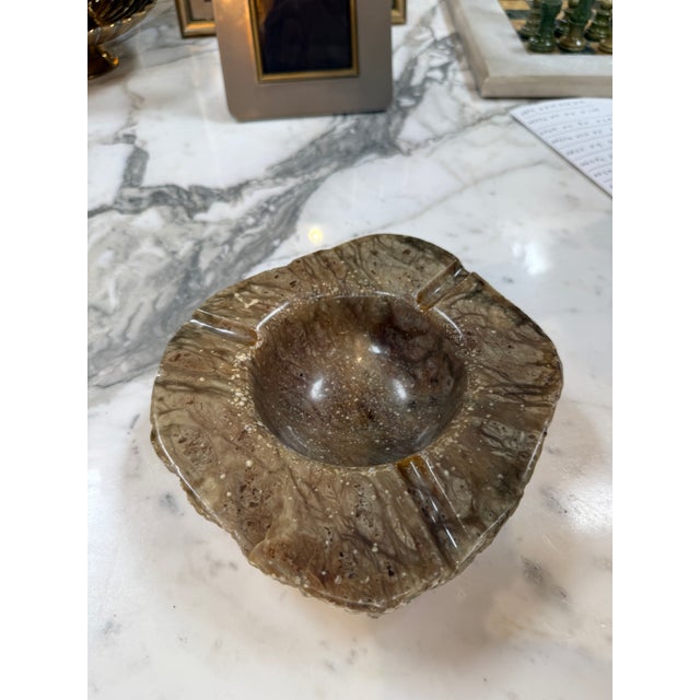 1970s Vintage-Style Brown Marble Ashtray – Hand-Carved Organic Shape, 3 Cigar Rests For Sale - Image 5 of 6