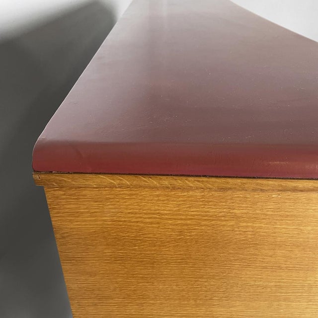 Mid-Century Modern Italian Sideboard in Wood, Glass, and Burgundy Leather, 1960s For Sale - Image 14 of 18