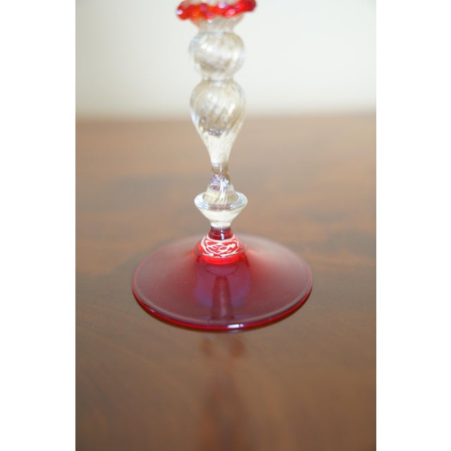 Mid 20th Century Italian Ruby Red Murano-Style Art Glass Flute With Twisted Gold Aventurine Stem For Sale In New York - Image 6 of 8