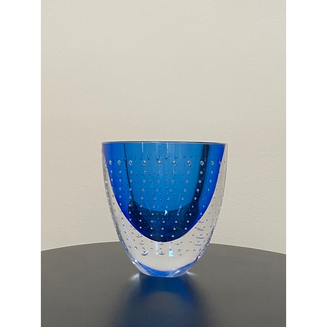 Contemporary Leon Applebaum Blue Controlled Bubble Art Glass Vase For Sale - Image 3 of 9