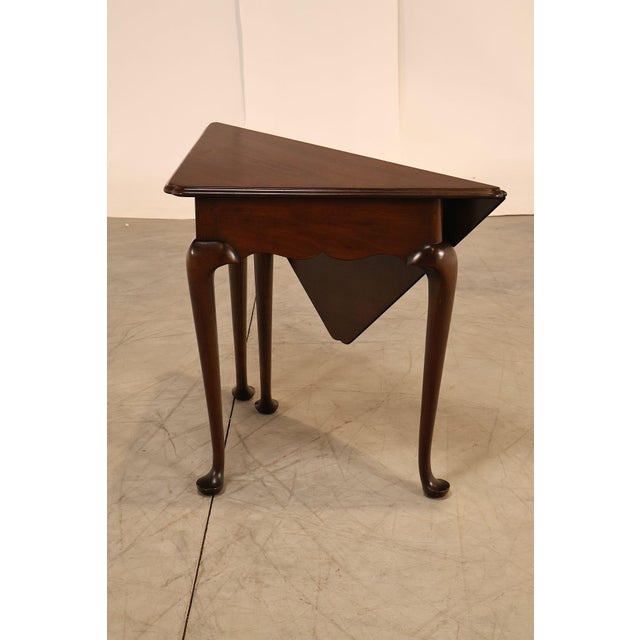 Kittinger Colonial Williamsburg Mahogany Drop-Leaf Napkin Table For Sale - Image 16 of 18
