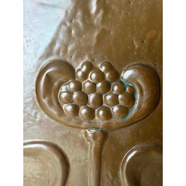 Antique Art Nouveau Hammered Copper and Wrought Iron Fireplace Screen, 1890s For Sale - Image 5 of 11